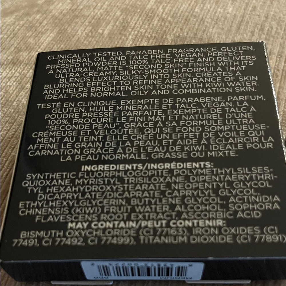 COVER FX Perfect Pressed Powder with Mirror - Picture 4 of 6